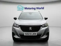 Käytetty Peugeot 2008 Active+ 101 HP (74 kW) 2023 Harmaa Katumaasturi