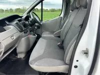 Second-hand Vauxhall Vivaro 115 CP (84 kW) 2014 Alb Monovolum