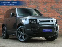 Usado Land Rover Defender SE 300 CV (220 kW) 2023 Gris Familiar