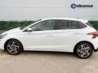 Used Hyundai i20 Premium 90 HP (66 kW) 2025 White Hatchback