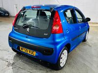Used Peugeot 107 68 HP (50 kW) 2009 Blue Hatchback