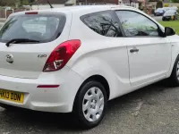 Używany Hyundai i20 Classic 85 KM (62 kW) 2013 Biały Hatchback