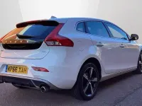 Usado Volvo V40 R-Design 122 HP (89 kW) 2016 Branco Citadino