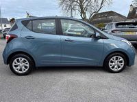 Used Hyundai i10 SE 87 HP (63 kW) 2017 Blue Hatchback