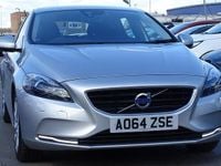 Usado Volvo V40 SE Lux 115 HP (84 kW) 2014 Prateado Citadino