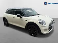 Used Mini Cooper Classic 2018 White Hatchback