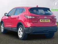 Used Nissan Qashqai Acenta Premium 140 HP (102 kW) 2018 Red SUV