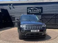 Used Jeep Grand Cherokee Overland 250 HP (183 kW) 2019 Black SUV