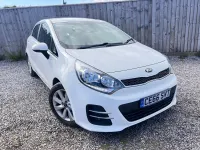 Begagnad Kia Rio 89 HK (65 kW) 2016 Vit Halvkombi