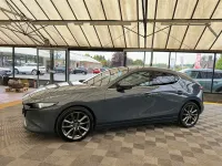Begagnad Mazda 3 Inclusive 2021 Grå Halvkombi