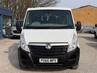 Used Vauxhall Movano 125 HP (91 kW) 2016 White MPV