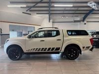 Used Nissan Navara N-Guard 190 HP (139 kW) 2020 White Pickup