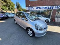 Used Honda Jazz SE 83 HP (61 kW) 2003 Metallic silver Hatchback