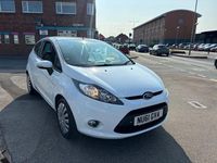 Used Ford Fiesta 82 HP (60 kW) 2011 White Hatchback