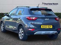 Usado Kia Stonic 99 HP (72 kW) 2022 Cinzento SUV