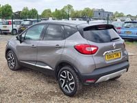 Used Renault Captur Signature 90 HP (66 kW) 2016 Grey SUV