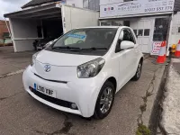 Used Toyota iQ 2010 White Hatchback
