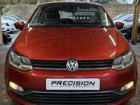 Used VW Polo SE 90 HP (66 kW) 2015 Red Hatchback
