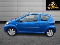 Begagnad Toyota Aygo 2009 Blå Halvkombi