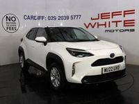 Used Toyota Yaris Hybrid Play 2022 White Hatchback