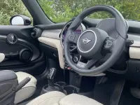 Begagnad Mini Cooper Cabriolet Exclusive 2023 Svart Cab