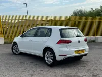 Używany VW Golf VII SE 150 KM (110 kW) 2017 Biały Hatchback