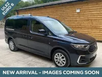 Usado Ford Grand Tourneo Connect 122 HP (89 kW) 2023 Azul Monovolume