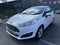 Used Ford Fiesta Zetec 82 HP (60 kW) 2016 White Hatchback