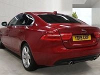 Begagnad Jaguar XE Portfolio 200 HK (147 kW) 2019 Röd Sedan