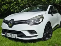 Used Renault Clio Dynamique 90 HP (66 kW) 2017 White Hatchback