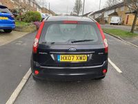 Begagnad Ford Fiesta Ghia 2007 Svart Halvkombi