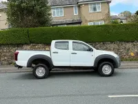 Second-hand Isuzu D-Max 2015 Alb Pickup