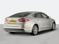 Używany Ford Mondeo Zetec 150 KM (110 kW) 2017 Srebrny Hatchback