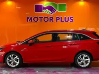 Used Vauxhall Astra SRi 150 HP (110 kW) 2017 Red Estate