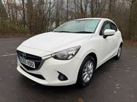 Usado Mazda 2 90 HP (66 kW) 2015 Branco Citadino