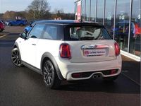 Used Mini Cooper S Exclusive 188 HP (138 kW) 2019 White Hatchback