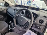 Używany Hyundai i10 67 KM (49 kW) 2018 Biały Hatchback