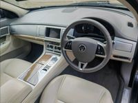 used Jaguar XF Sportbrake 2.2d Premium Luxury 5dr Diesel Auto Euro 5 (s/s) (200 ps)