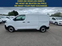 Begagnad Peugeot Expert Premium 2023 Vit Van