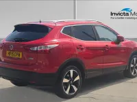 Used Nissan Qashqai N-TEC 110 HP (80 kW) 2015 Red SUV
