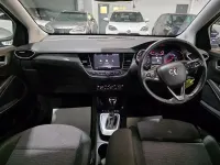 Begagnad Vauxhall Crossland Edition 120 HK (88 kW) 2022 Grå SUV