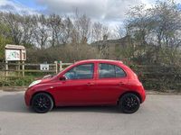 Begagnad Nissan Micra 80 HK (58 kW) 2007 Röd Halvkombi