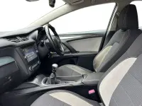 Used Toyota Avensis Business Edition 112 HP (82 kW) 2017 Black Estate