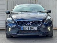 Usado Volvo V40 120 HP (88 kW) 2015 Azul Citadino