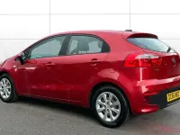 Used Kia Rio 86 HP (63 kW) 2016 Red Hatchback