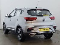 Używany MG ZS Excite 106 KM (77 kW) 2024 Srebrny SUV