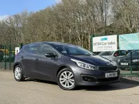 Usado Kia Ceed 2018 Plateado Utilitario