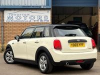 Używany Mini Cooper Classic 2019 Biały Hatchback