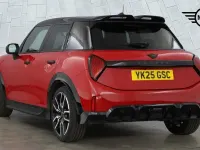 Used Mini Cooper Hatch 113 kW (154 HP) 2025 Red Hatchback