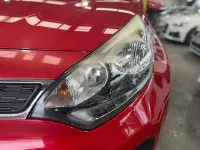 Begagnad Kia Rio 2012 Röd Halvkombi